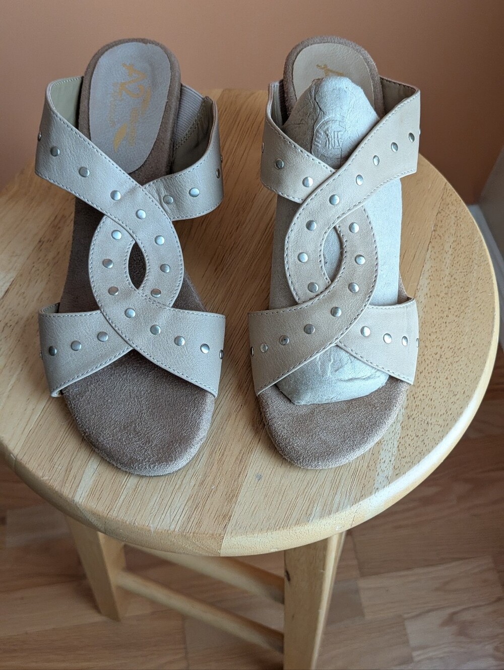 A2 By Aerosoles Taupe Studded Crisscross Wedge Sandals Size 8.5